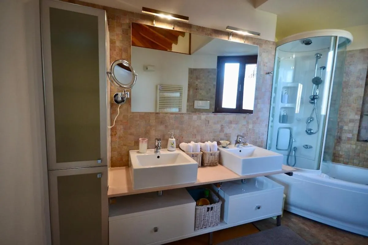 Apartment Domus Villa Viola In Albiolo Vicino Al Lago Di Como