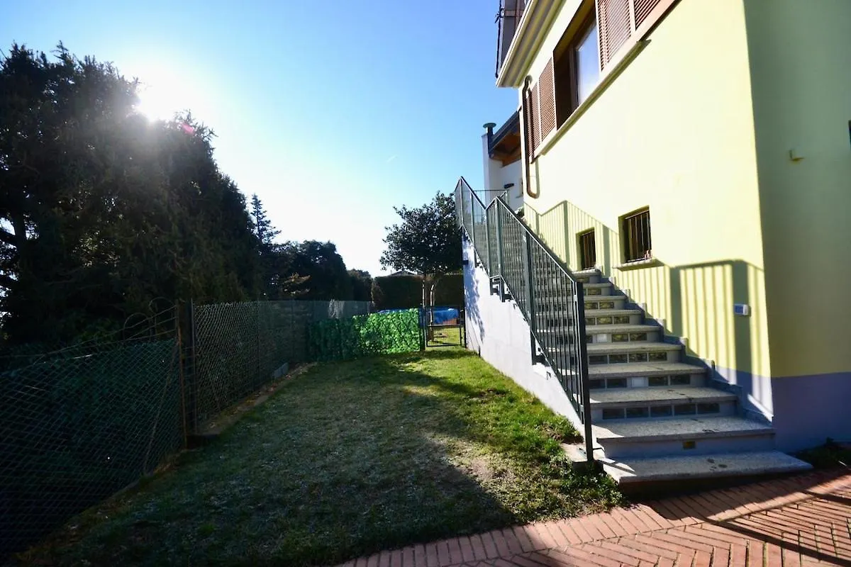 Domus Villa Viola In Albiolo Vicino Al Lago Di Como דירה